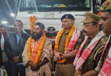 महा कुम्भ के बाद संगम के जल की मची लूट