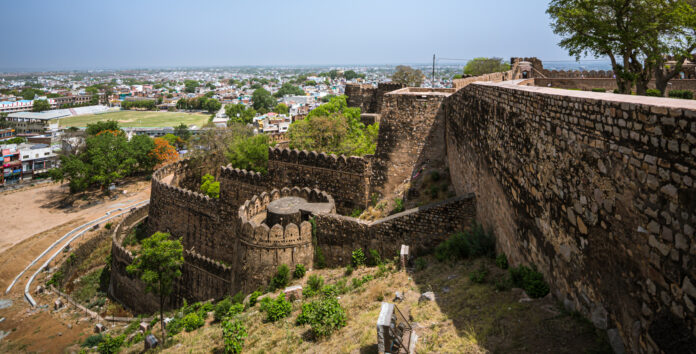 Jhansi-Fort-Header-1